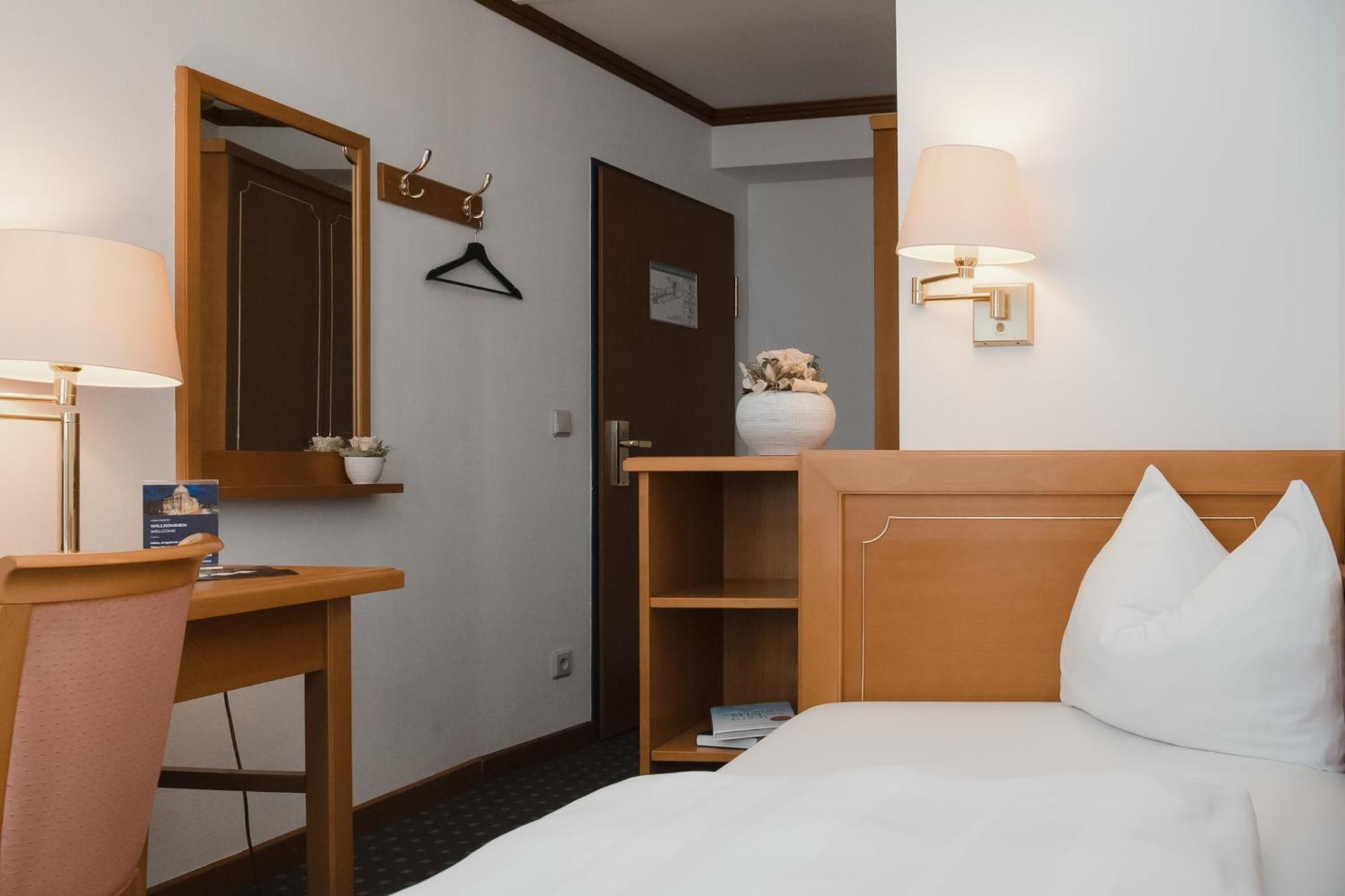 Hotel Alekto Freiberg Extérieur photo