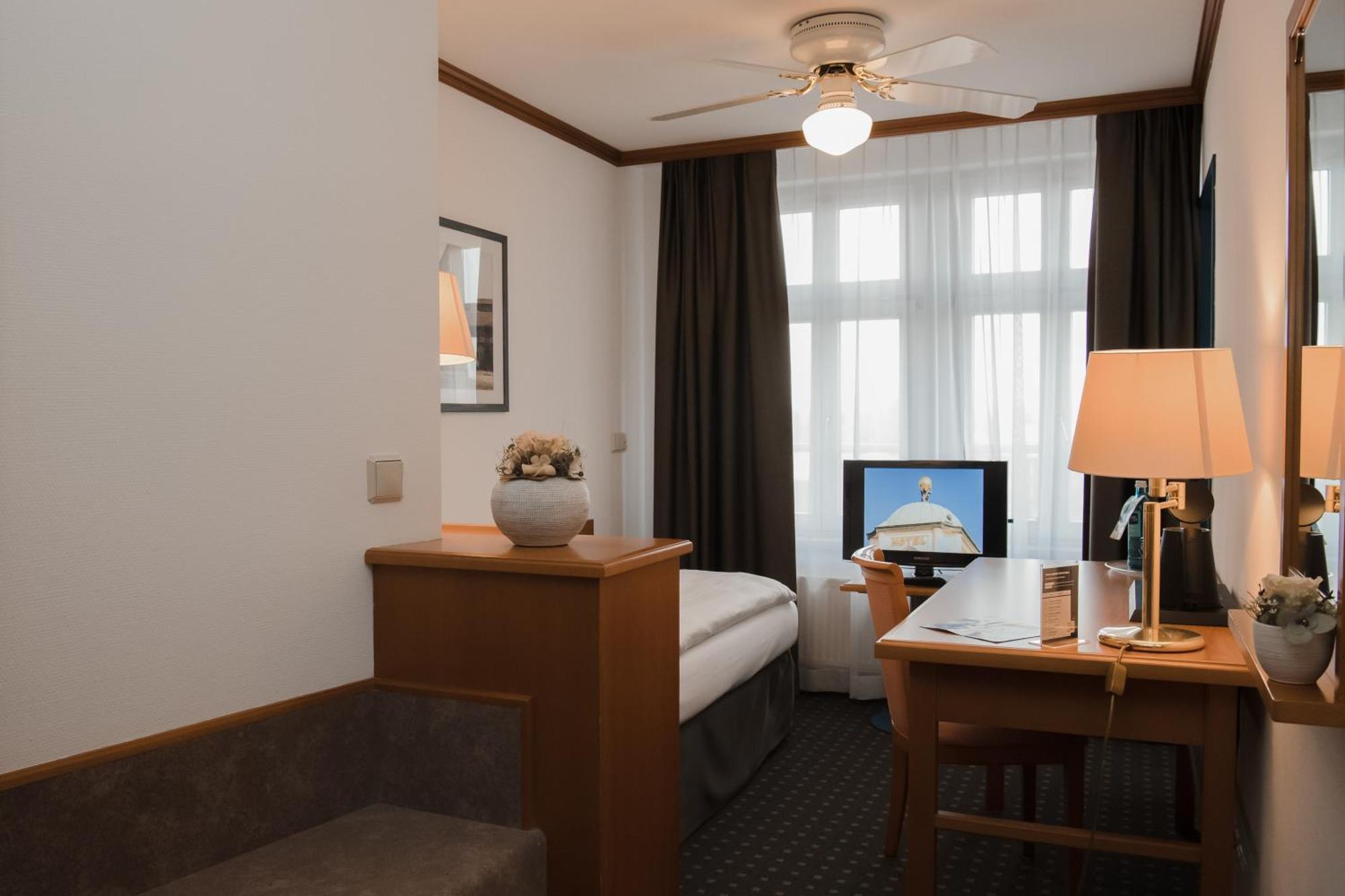 Hotel Alekto Freiberg Extérieur photo